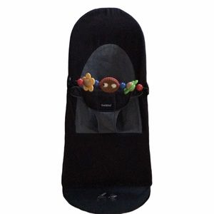 BabyBjorn Bouncer & Toy Bar EUC Baby Bjorn Bounce